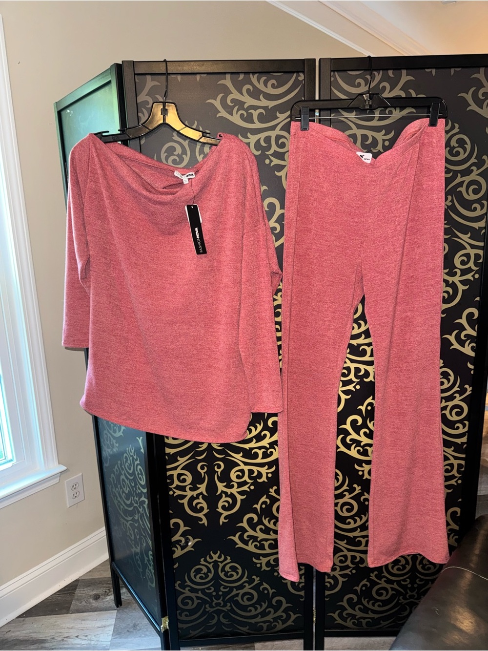Fashion Nova Pink Knit Two-Piece Pantsuit Set